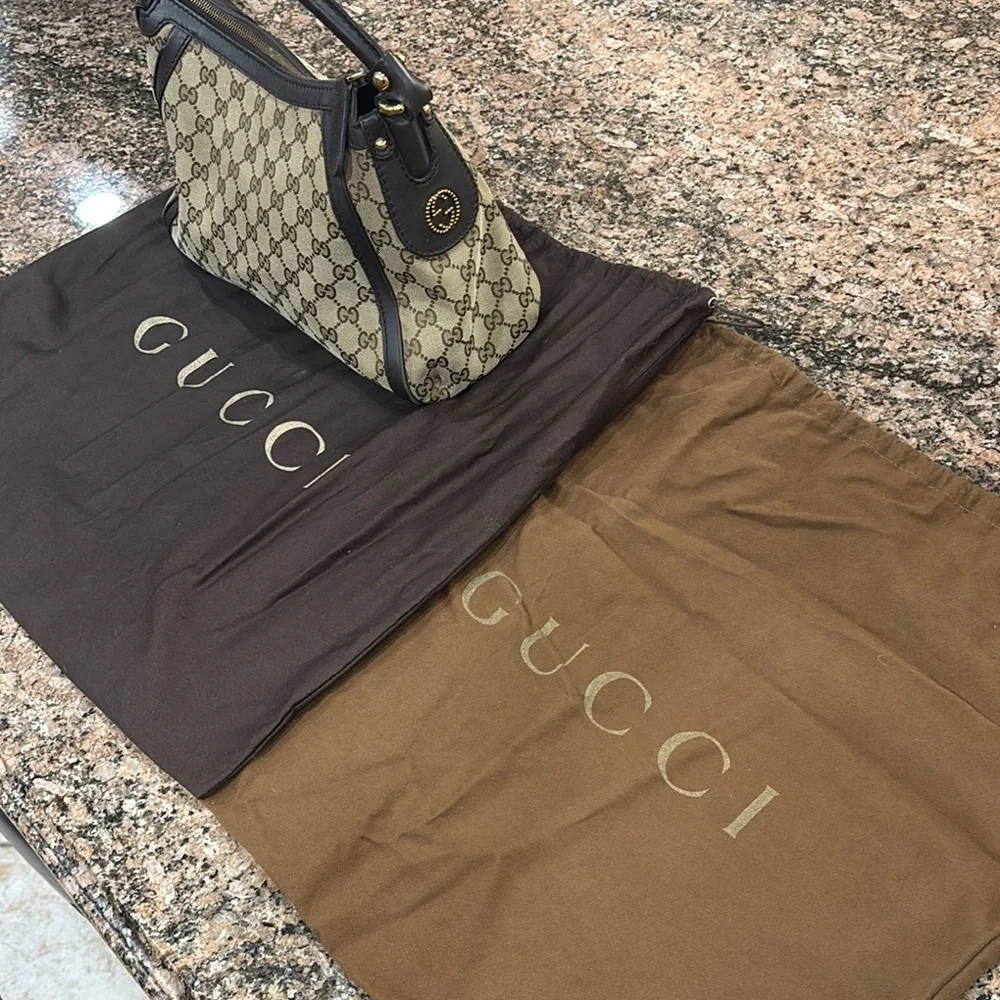 Gucci Monogram Beige and Brown Shoulder Bag - Picture 3 of 13